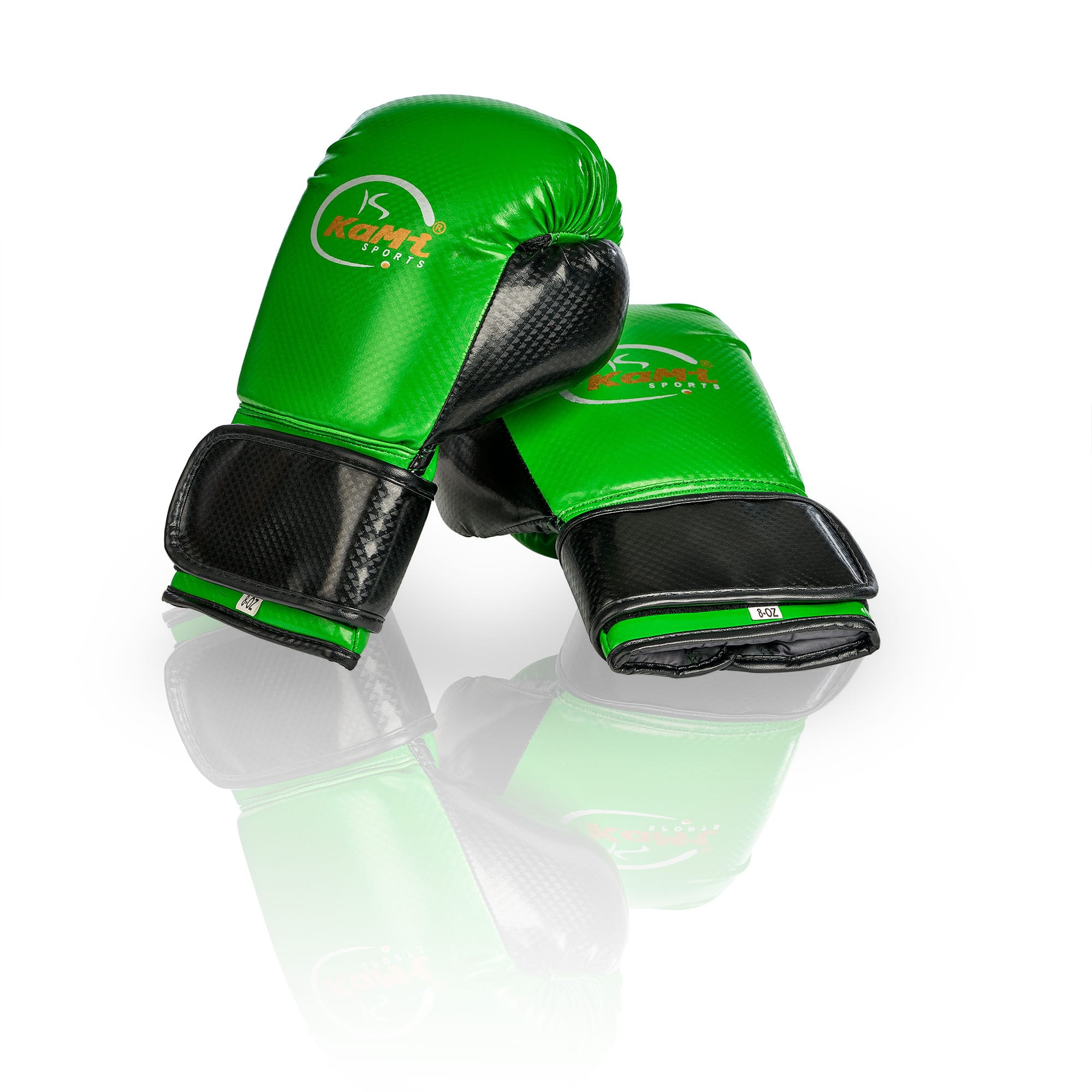 Frontansicht hochwertiger Kinder Boxhandschuhe in grün, entworfen für Sicherheit und Komfort junger Sportler. Diese Handschuhe sind robust, passgenau und bieten dank Premium-Schaumstofftechnologie exzellenten Knöchelschutz. Sie verfügen über eine lange Stulpe zur Handgelenkunterstützung, sind atmungsaktiv durch eine Mesh-Handfläche für Komfort und aus langlebigem PU-Leder gefertigt. Ideal für Boxen, MMA, Kickboxen und Muay Thai, schützen sie junge Athleten bei intensivem Training und Wettkämpfen.