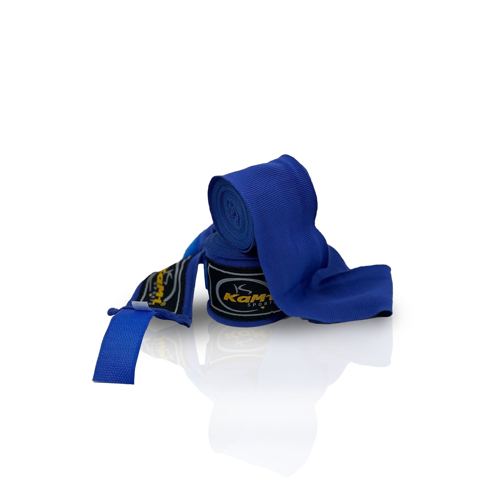 Produktansicht der blauen Boxbandage, speziell konzipiert zur Unterstützung und zum Schutz der Hände und Handgelenke im Kampfsport. Hochwertiges Material sorgt für Langlebigkeit und Komfort, während das flexible Design eine individuelle Passform ermöglicht.