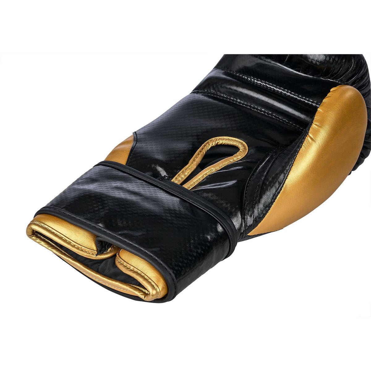 Klettverschluss Innenseite schwarze goldene Boxhandschuhe aus PU-Leder in einer größeren Aufnahmen, auch die Innenseite der Boxhandschuhe sind sichtbar